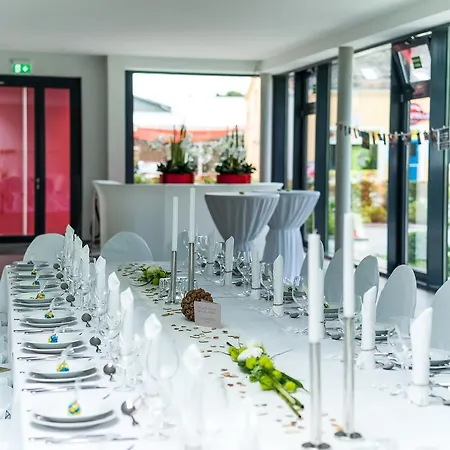 מלון Mecklenburger Hof Gnoien